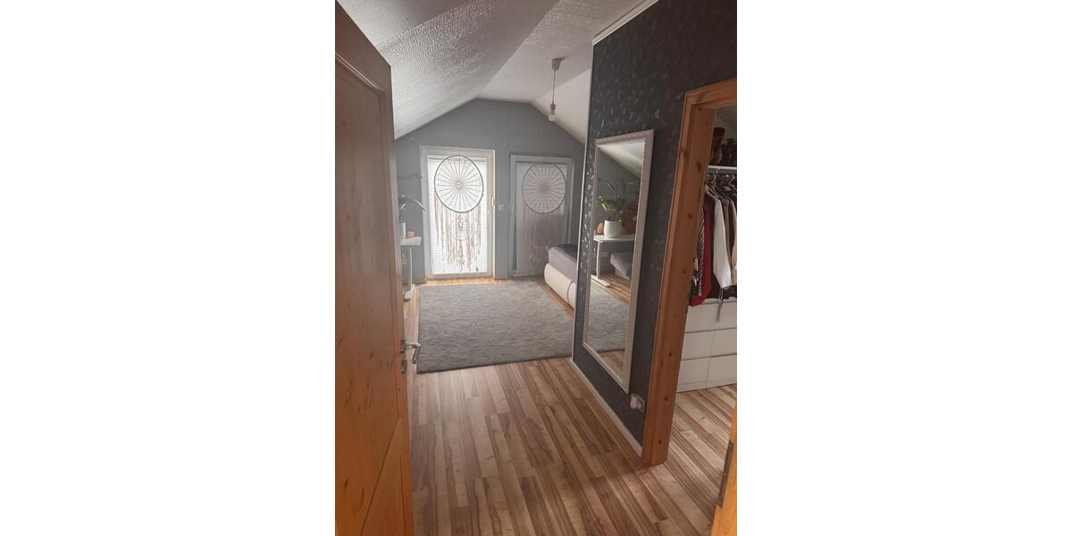 Etagenwohnung Iserlohn Sümmern - 6 Zimmer, 150 m&sup2;, 1.375&euro; | Angebot:25710774