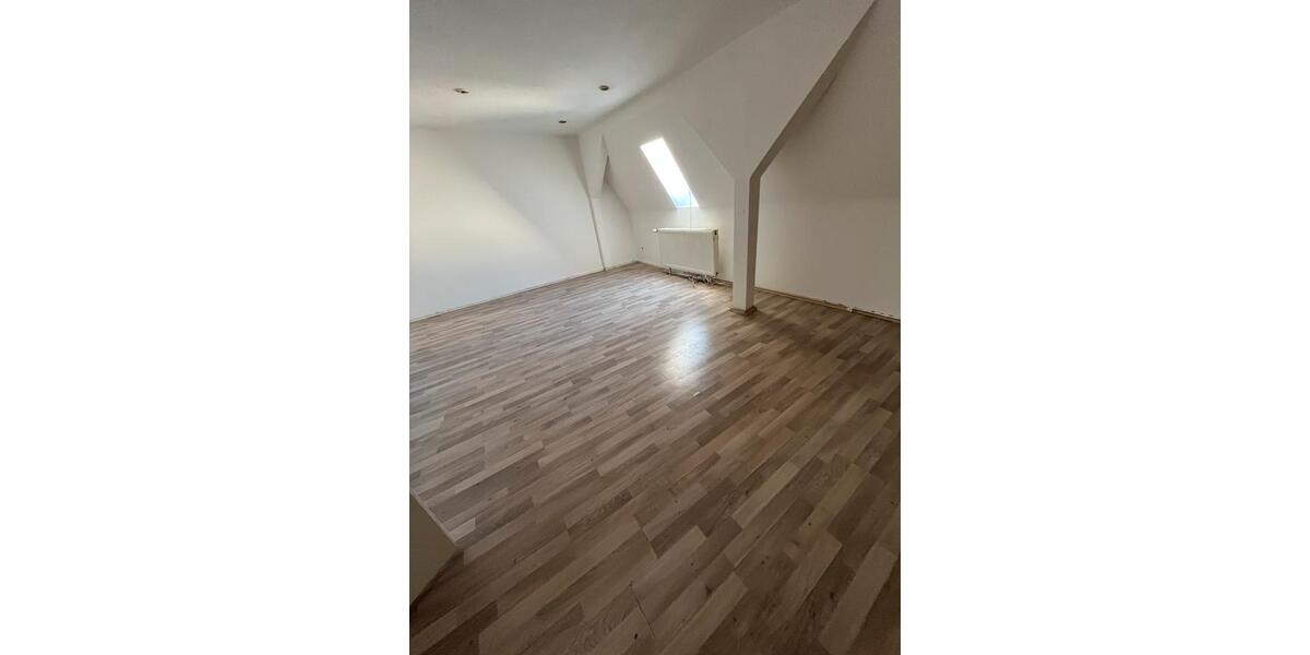 Dachgeschoßwohnung Hagen Hagen-Mitte - 3.5 Zimmer, 85 m&sup2;, 790&euro; | Angebot:26021728