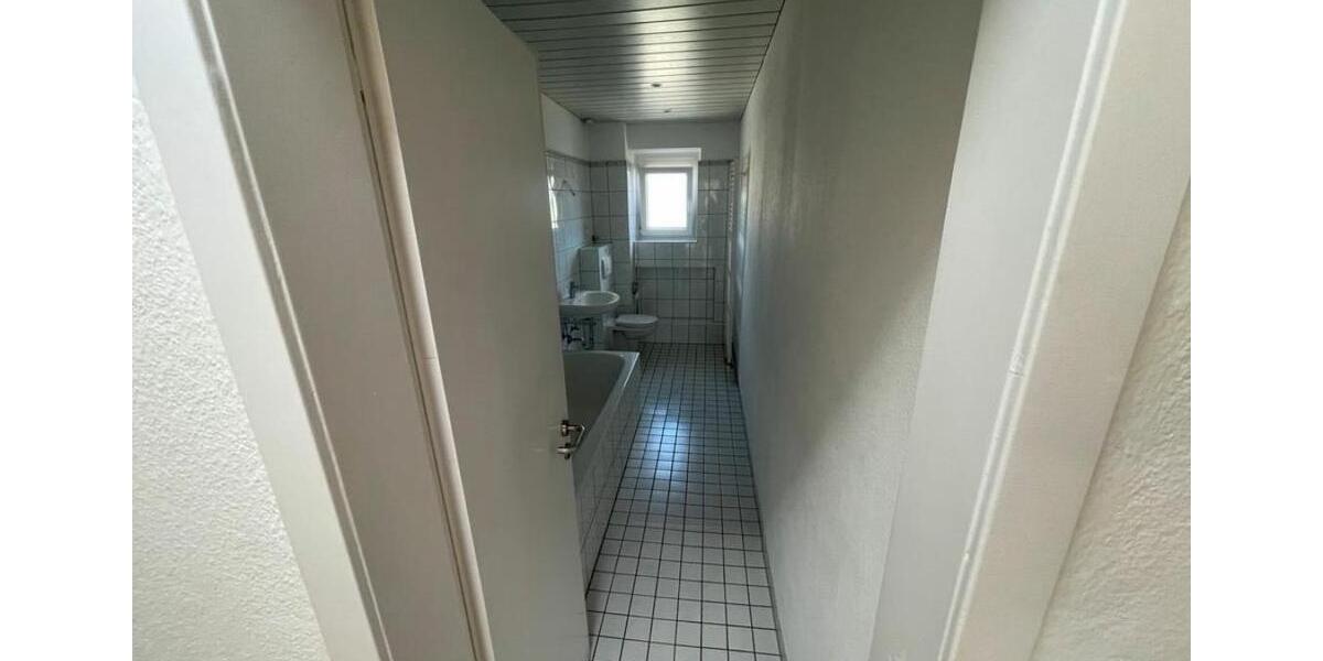 Dachgeschoßwohnung Iserlohn - 4 Zimmer, 90 m&sup2;, 800&euro; | Angebot:27619549
