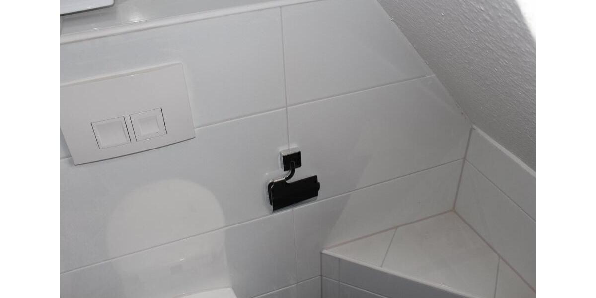 Dachgeschoßwohnung Herne Wanne - 2 Zimmer, 410 m&sup2;, 410&euro; | Angebot:24614886