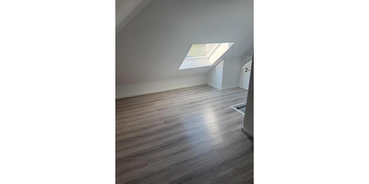 Dachgeschoßwohnung Schalksmühle - 2 Zimmer, 66 m&sup2;, 780&euro; | Angebot:26633222