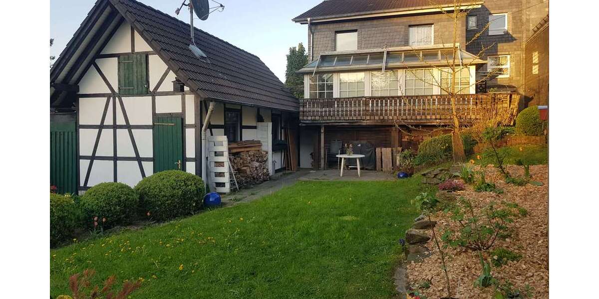 Einfamilienhaus Wipperfürth - 6 Zimmer, 270 m&sup2;, 325.000&euro; | Angebot:25861033