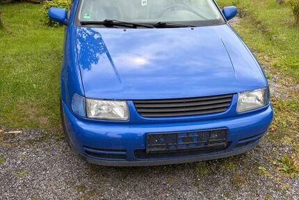 VW Polo 164.000 km 900 &euro; Balve 58802