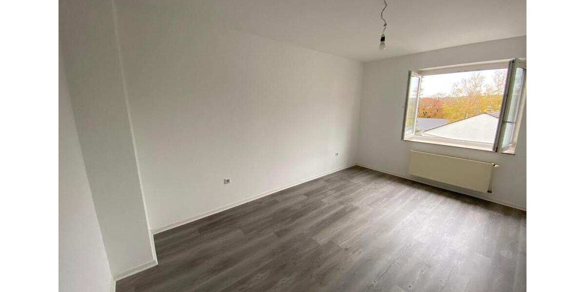 Etagenwohnung Wuppertal Gemarkung Langerfeld - 2 Zimmer, 62 m&sup2;, 490&euro; | Angebot:26650119
