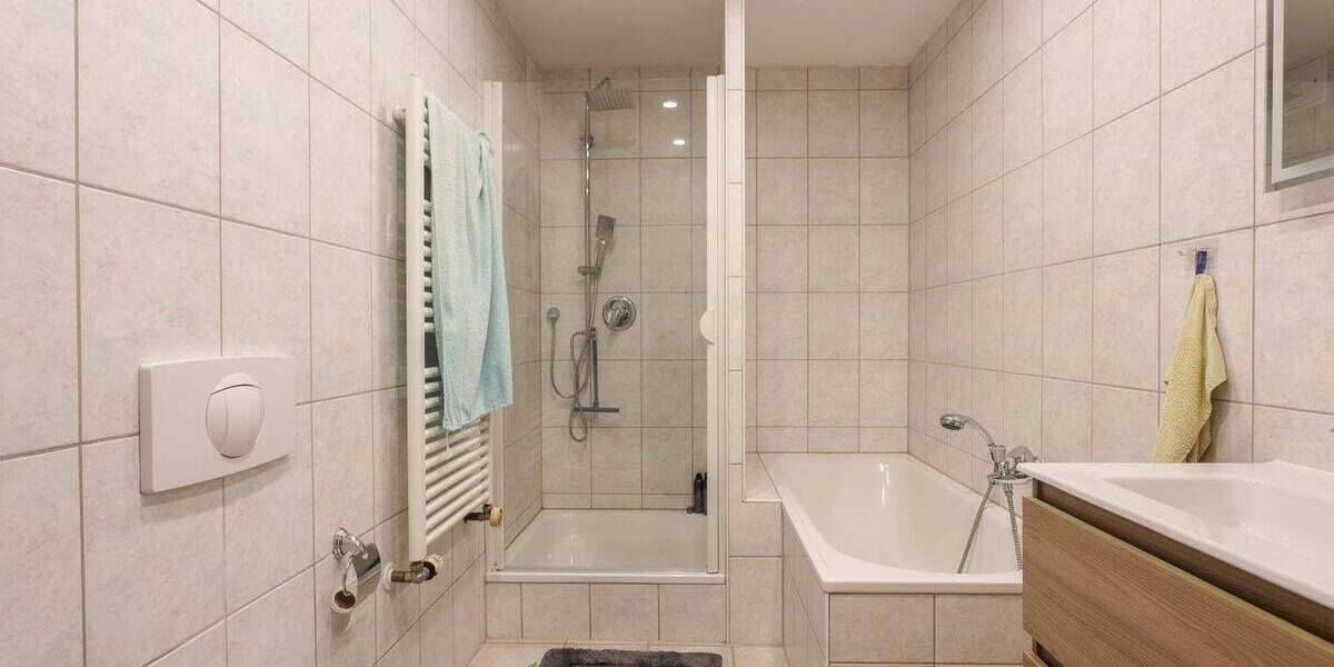 Mehrfamilienhaus, Wohnhaus Lüdenscheid Stüttinghausen - 9 Zimmer, 349 m&sup2;, 419.000&euro; | Angebot:25688973