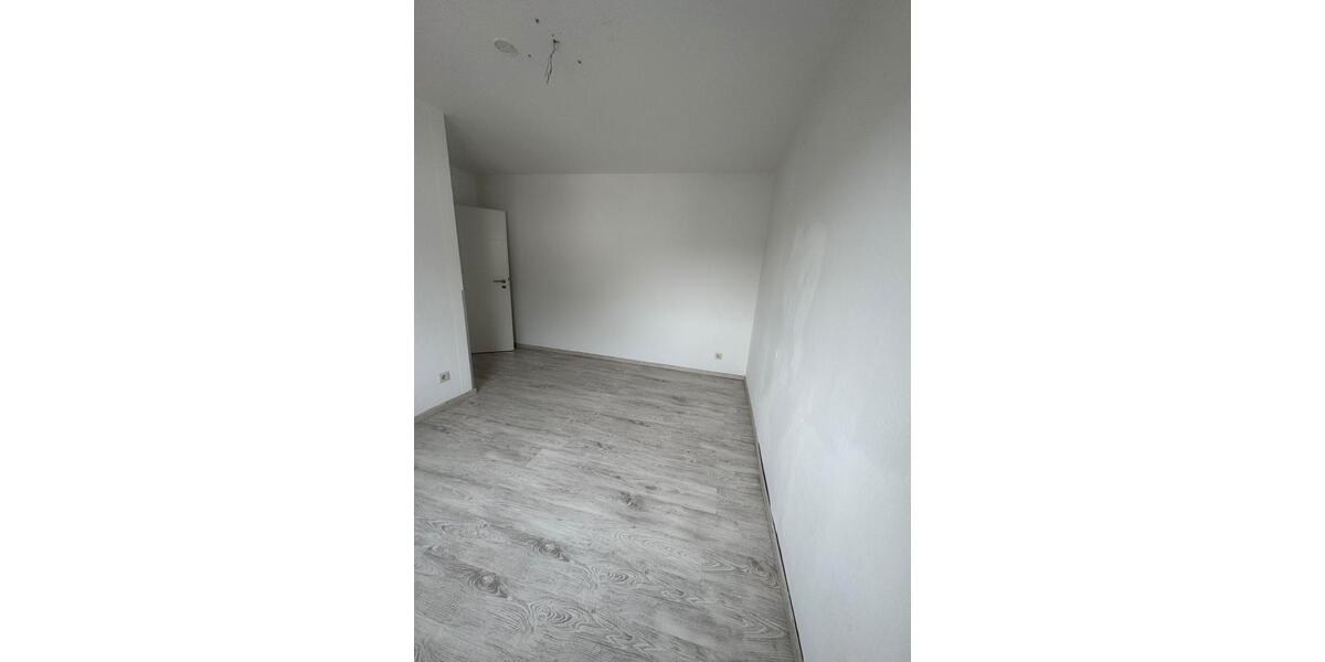 Etagenwohnung Hagen Hohenlimburg - 3 Zimmer, 84 m&sup2;, 850&euro; | Angebot:25875961