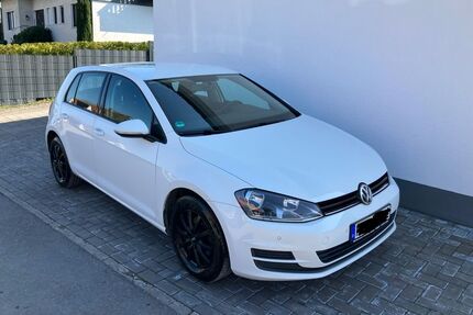 VW Golf 202.000 km 5.900 &euro; Balve 58802
