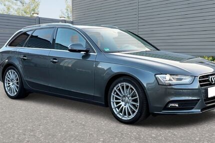 Audi A4 150.000 km 11.270 &euro; Remscheid 42857