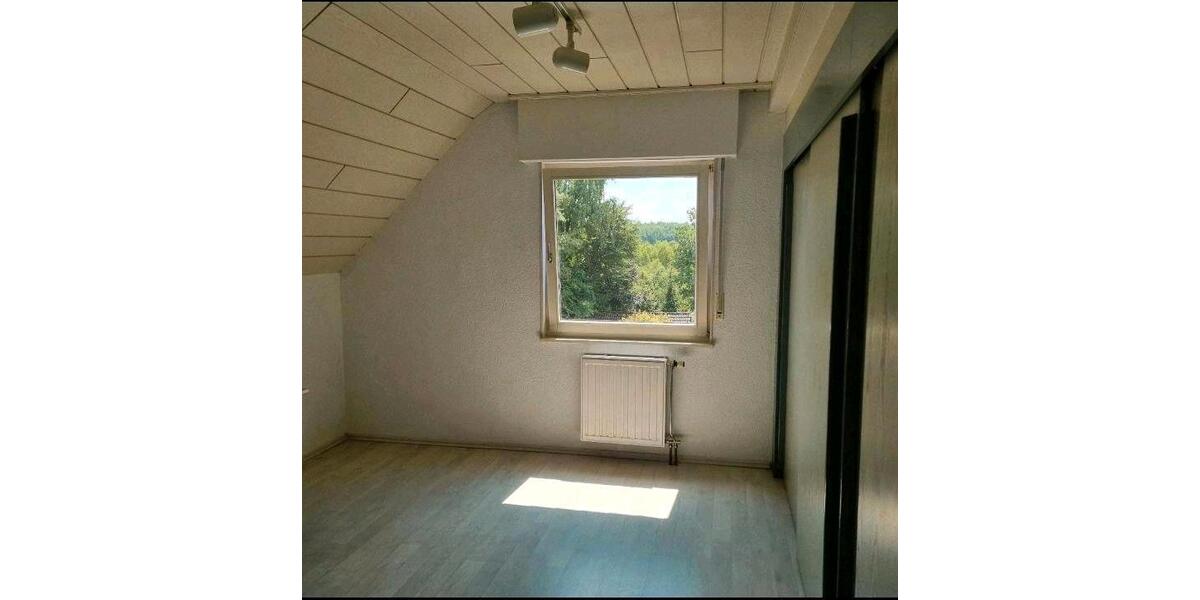 Dachgeschoßwohnung Halver - 2 Zimmer, 74 m&sup2;, 750&euro; | Angebot:26164498