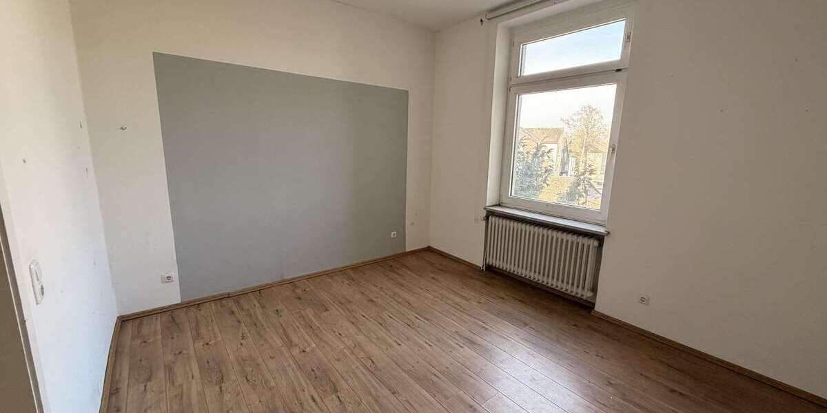 Etagenwohnung Dortmund Hombruch - 6.5 Zimmer, 106 m&sup2;, 1.100&euro; | Angebot:26100395