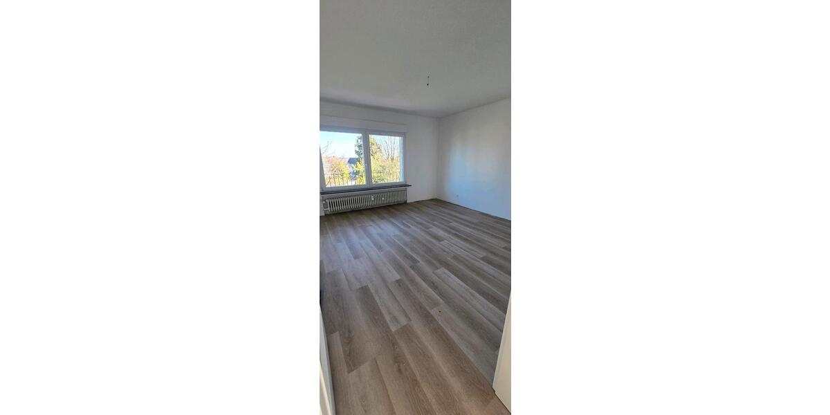 Etagenwohnung Wuppertal Brill - 3 Zimmer, 91 m&sup2;, 1.500&euro; | Angebot:25753587