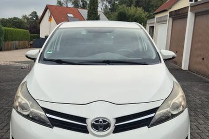 Toyota Verso 150.000 km 10.200 &euro; Hemer 58675