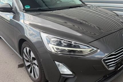 Ford Focus 102.481 km 10.990 &euro; Wuppertal 42285