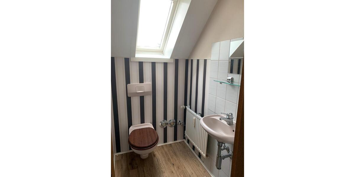 Dachgeschoßwohnung Remscheid Remscheid-Süd - 2.5 Zimmer, 70 m&sup2;, 820&euro; | Angebot:24713917