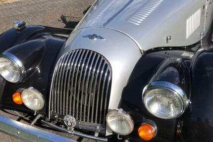 Morgan Plus 8 114.859 km 41.900 &euro; Remscheid 42857