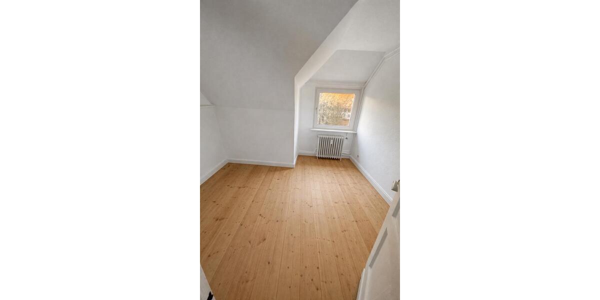 Dachgeschoßwohnung Gevelsberg - 2.5 Zimmer, 77 m&sup2;, 770&euro; | Angebot:25843790