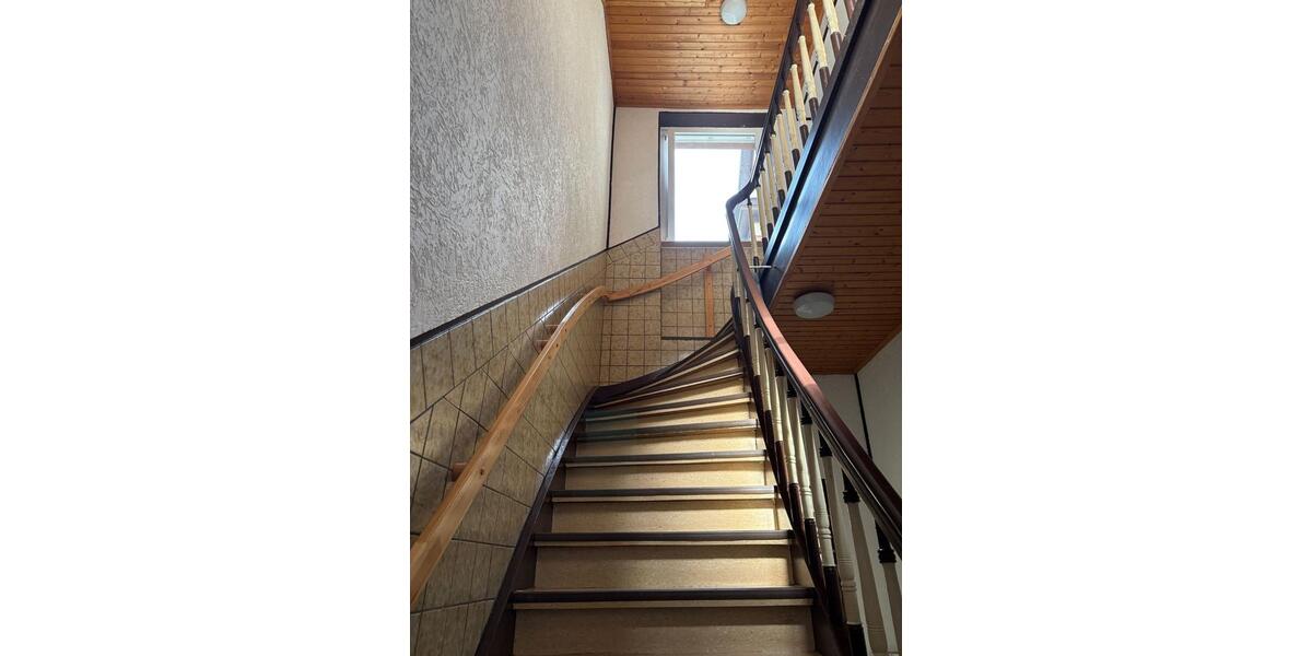 Dachgeschoßwohnung Hagen Hagen-Nord - 5 Zimmer, 120 m&sup2;, 900&euro; | Angebot:25146288