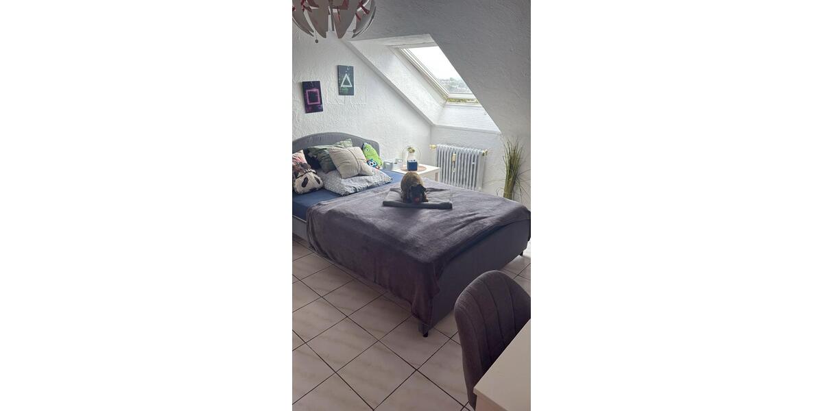 Dachgeschoßwohnung Wuppertal - 4.5 Zimmer, 90 m&sup2;, 916&euro; | Angebot:24399097