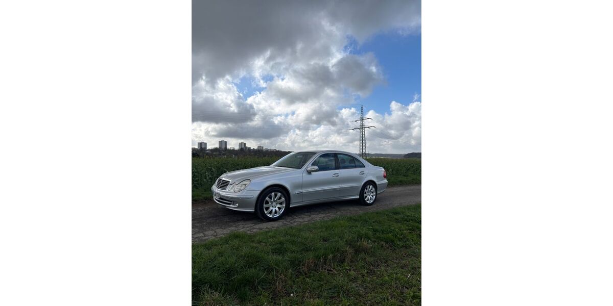 Mercedes-Benz E 320 273.500 km 4.700 &euro; Velbert 42553
