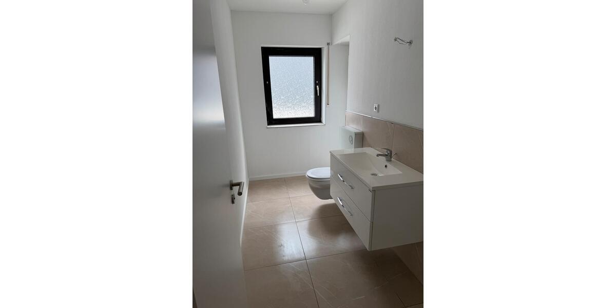 Hochparterre Iserlohn Sümmern - 2 Zimmer, 77 m&sup2;, 1.050&euro; | Angebot:27595455