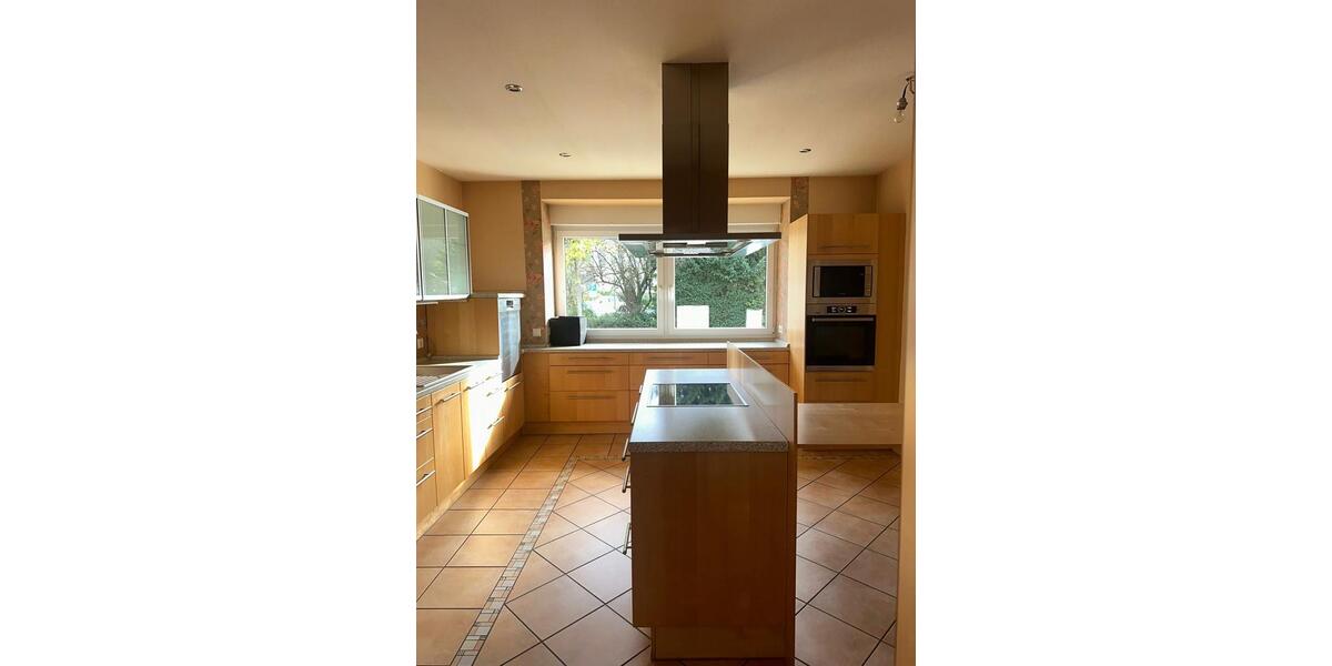 Erdgeschoßwohnung Werdohl - 4 Zimmer, 157 m&sup2;, 850&euro; | Angebot:24951274