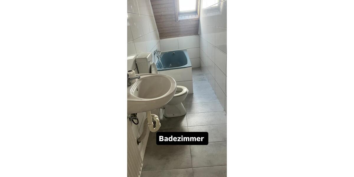 Dachgeschoßwohnung Iserlohn - 3 Zimmer, 90 m&sup2;, 650&euro; | Angebot:27542009