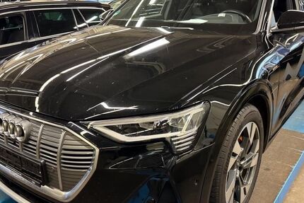 Audi e-tron 48.296 km 34.827 &euro; Hagen 58091
