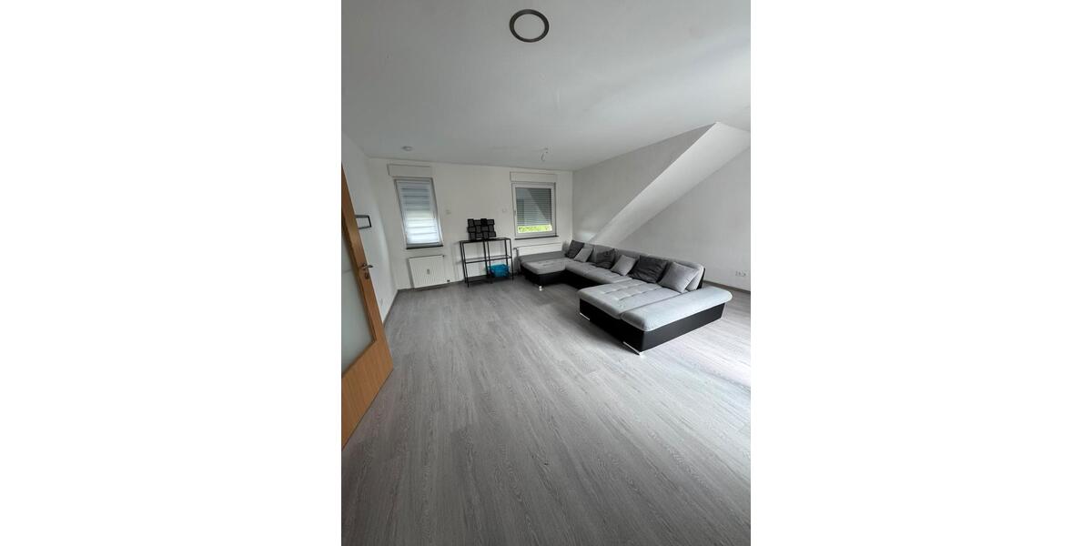 Dachgeschoßwohnung Dortmund Brackel - 3.5 Zimmer, 86 m&sup2;, 1.200&euro; | Angebot:26534151