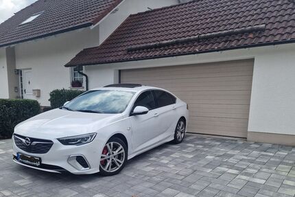 Opel Insignia 93.000 km 23.250 &euro; Kierspe 58566