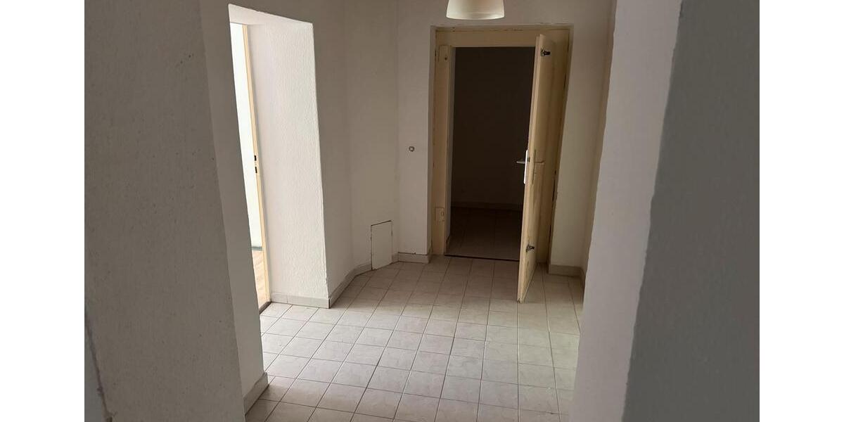 Erdgeschoßwohnung Dortmund - 6 Zimmer, 160 m&sup2;, 1.760&euro; | Angebot:25979667