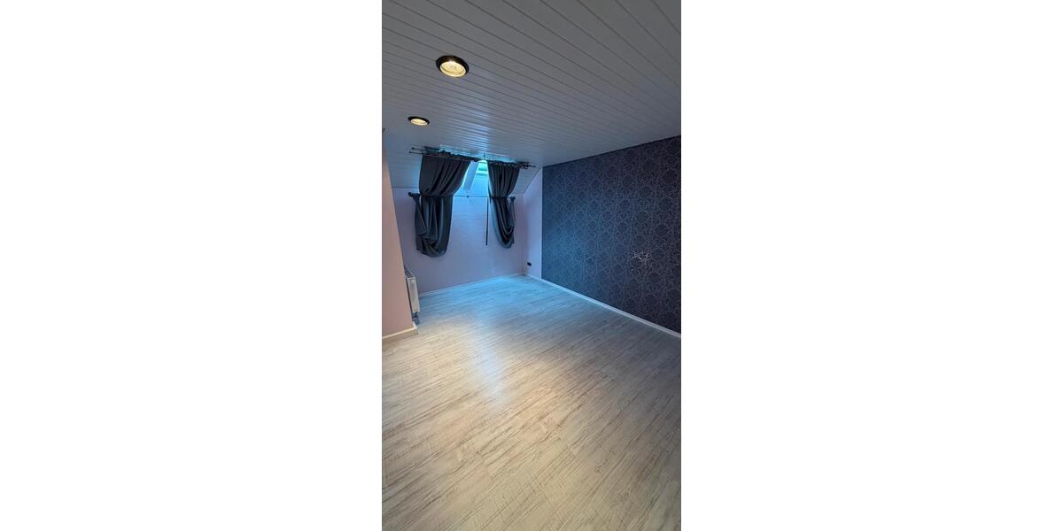Dachgeschoßwohnung Lüdenscheid - 3 Zimmer, 105 m&sup2;, 695&euro; | Angebot:25978313