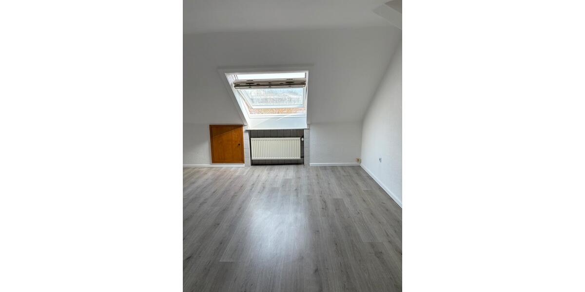 Dachgeschoßwohnung Witten Annen - 2 Zimmer, 50 m&sup2;, 325&euro; | Angebot:25404242