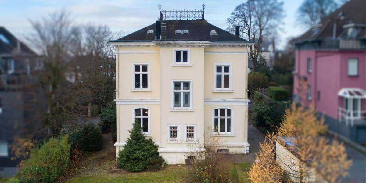 Einfamilienhaus Remscheid - 10 Zimmer, 262 m&sup2;, 499.000&euro; | Angebot:18602677