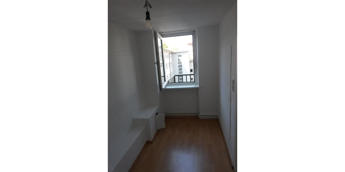 Etagenwohnung Bochum - 5 Zimmer, 126 m&sup2;, 1.200&euro; | Angebot:25391632