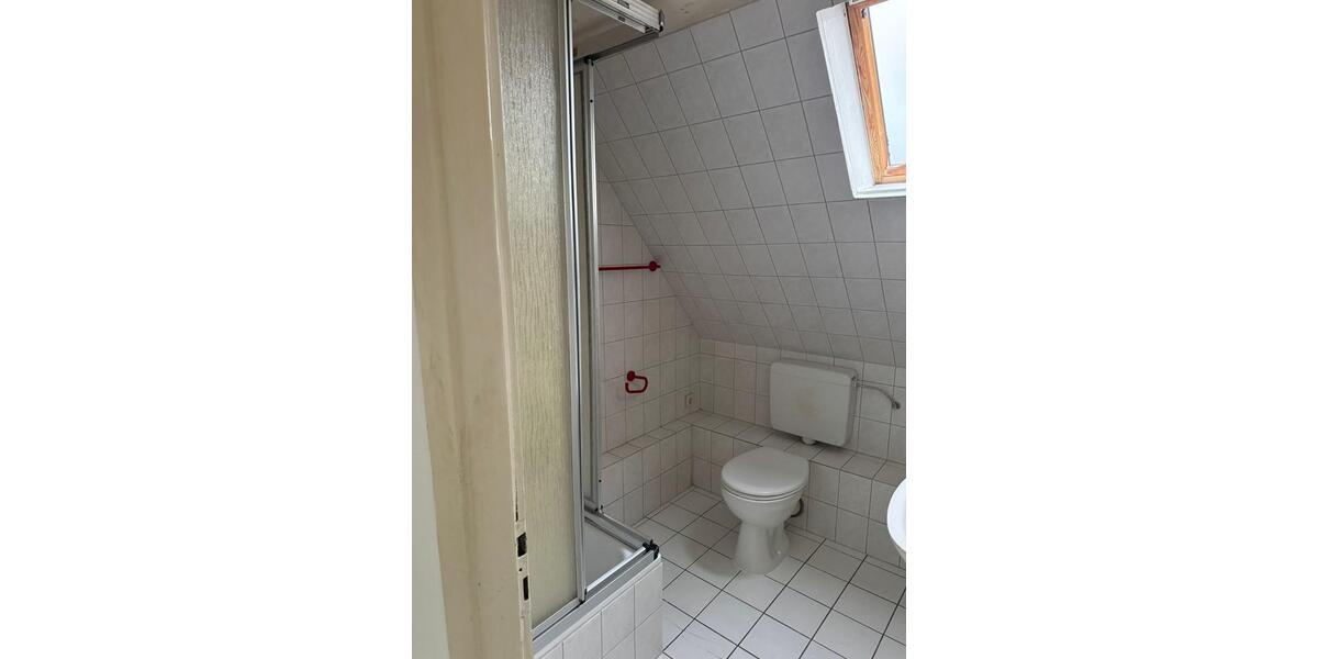 Dachgeschoßwohnung Lüdenscheid Staberg - 2 Zimmer, 58 m&sup2;, 450&euro; | Angebot:24843181