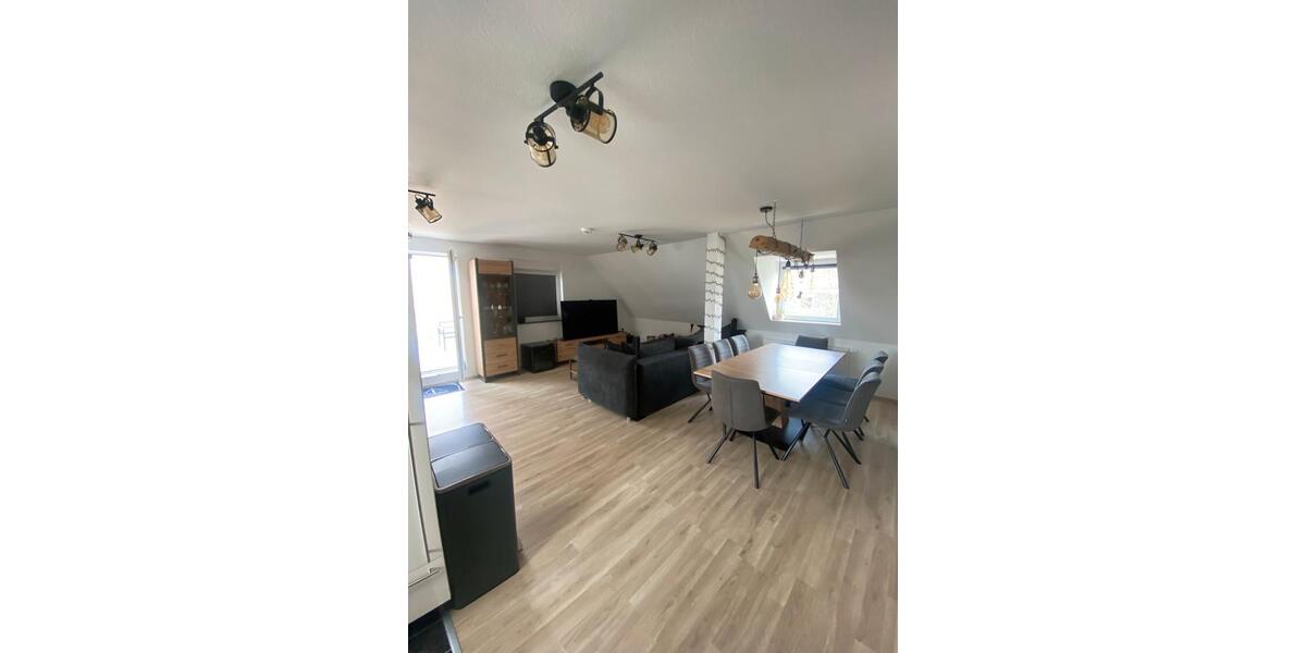 Dachgeschoßwohnung Remscheid Gemarkung Bergisch Born - 3 Zimmer, 85 m&sup2;, 1.170&euro; | Angebot:25851917