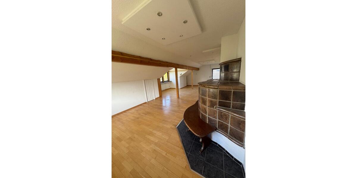 Etagenwohnung Menden (Sauerland) Berkenhofskamp - 6 Zimmer, 167 m&sup2;, 240.000&euro; | Angebot:26610251