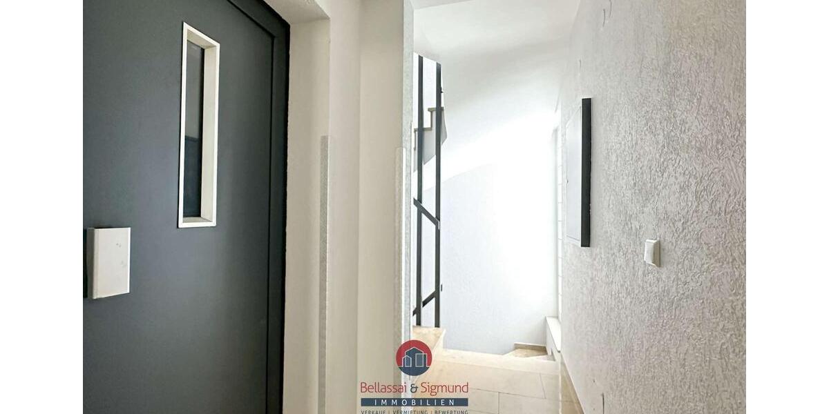 Etagenwohnung Wuppertal Elberfeld - 3 Zimmer, 95 m&sup2;, 855&euro; | Angebot:26003837