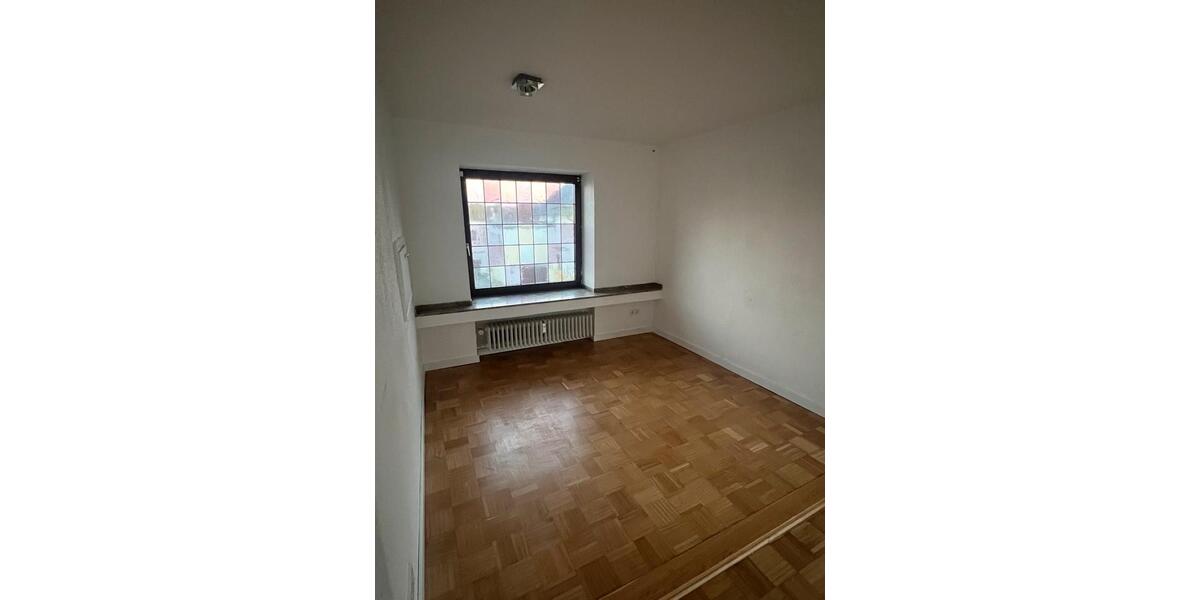 Maisonettenwohnung Lüdenscheid Staberg - 6 Zimmer, 160 m&sup2;, 1.250&euro; | Angebot:26026042