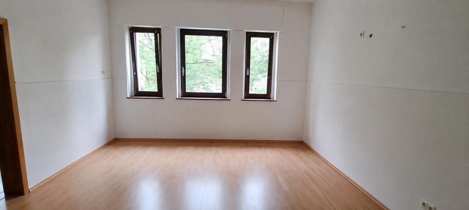Etagenwohnung Dortmund Huckarde - 4 Zimmer, 111 m&sup2;, 693&euro; | Angebot:27604048