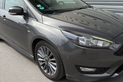 Ford Focus 126.443 km 7.990 &euro; Wuppertal 42285