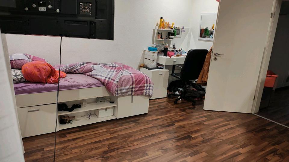 Einfamilienhaus Remscheid - 8 Zimmer, 250 m&sup2;, 360.000&euro; | Angebot:25660274