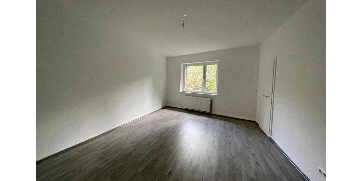 Etagenwohnung Bochum Bochum-Mitte - 2 Zimmer, 76 m&sup2;, 680&euro; | Angebot:25884101