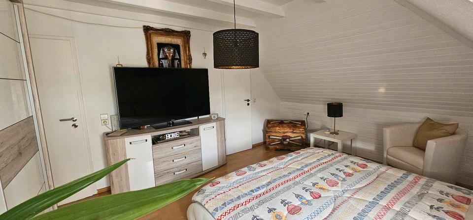 Dachgeschoßwohnung Remscheid Lüttringhausen - 3 Zimmer, 86 m&sup2;, 179.999&euro; | Angebot:27619116