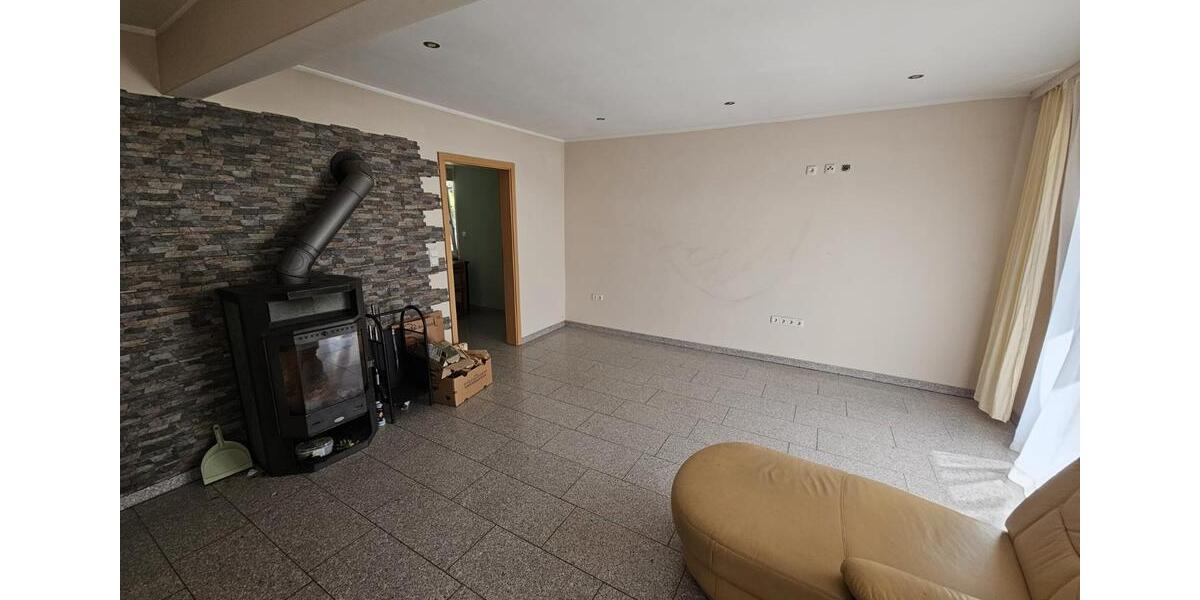 Hochparterre Dortmund Huckarde - 5 Zimmer, 110 m&sup2;, 1.300&euro; | Angebot:27626631