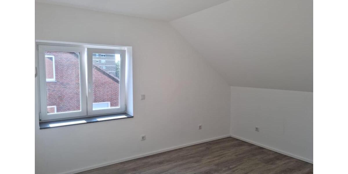 Dachgeschoßwohnung Waltrop - 2.5 Zimmer, 77 m&sup2;, 910&euro; | Angebot:25974990