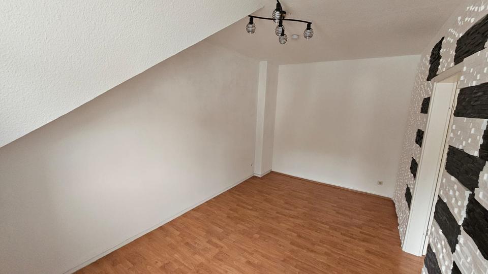 Etagenwohnung Lüdenscheid Brügge - 4 Zimmer, 90 m&sup2;, 850&euro; | Angebot:26699806