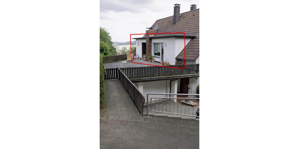Dachgeschoßwohnung Iserlohn - 3 Zimmer, 135 m&sup2;, 1.150&euro; | Angebot:25839787